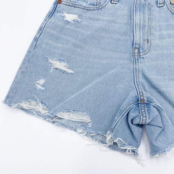 NWT Madewell The Curvy Momjean Jean Short in Flintwood Wash Distressed ND691 - Picture 7 of 14